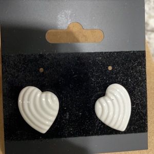 White heart stud earrings